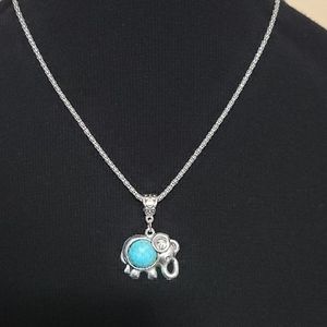 Elephant pendant necklace